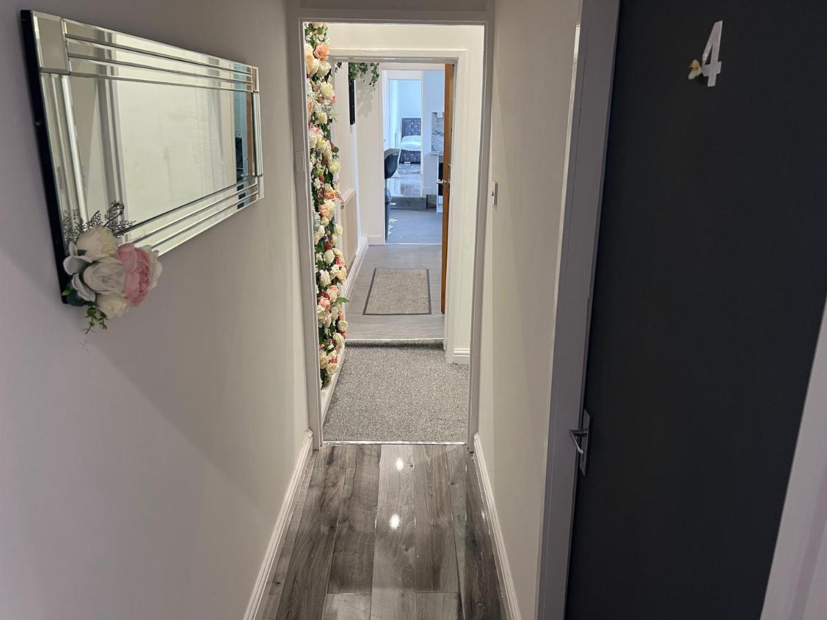 Zams Rooms Stoke-on-Trent Bagian luar foto