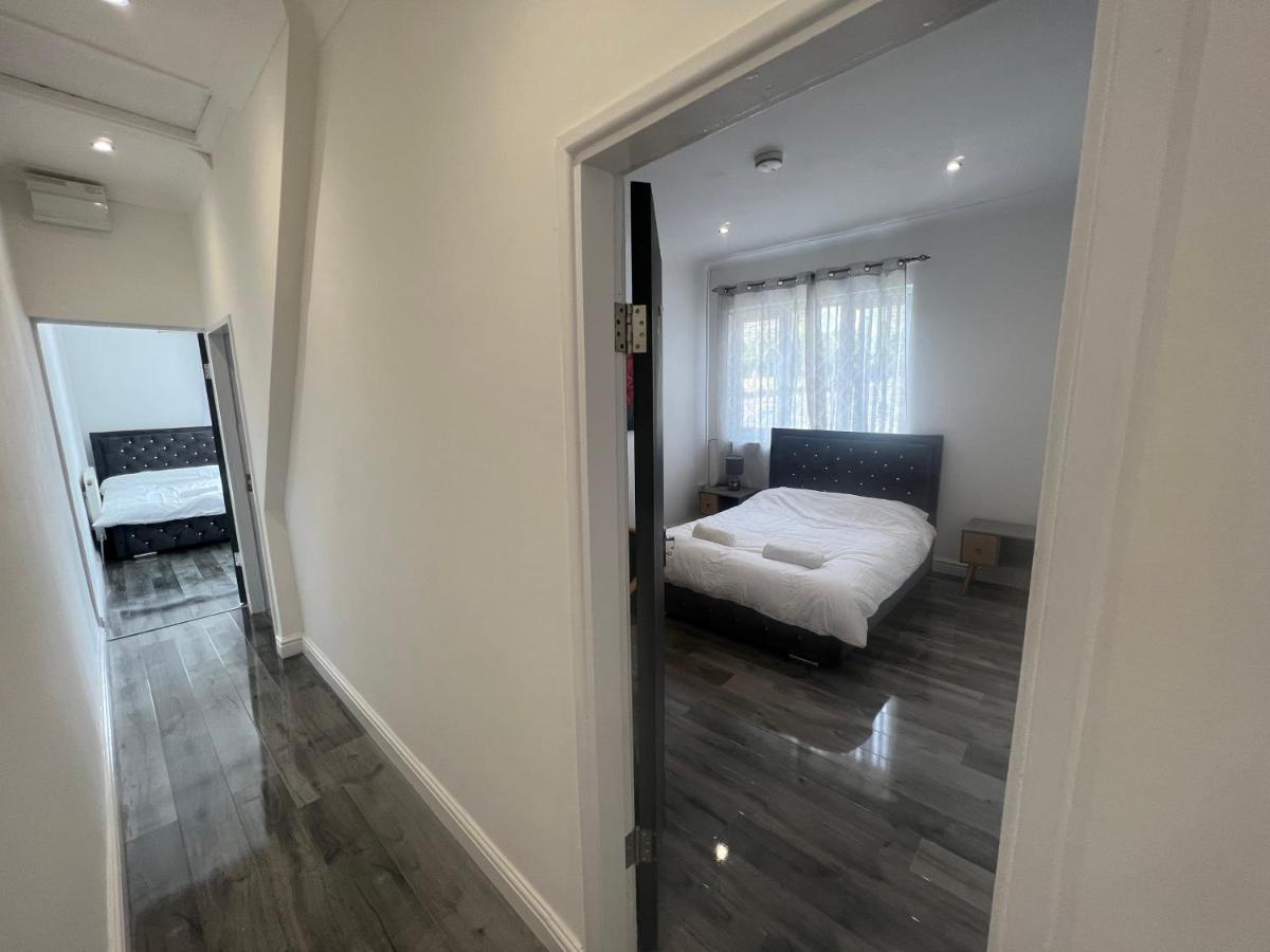 Zams Rooms Stoke-on-Trent Bagian luar foto