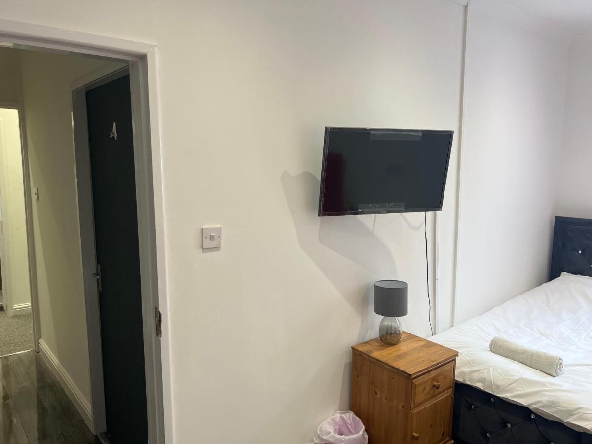 Zams Rooms Stoke-on-Trent Bagian luar foto