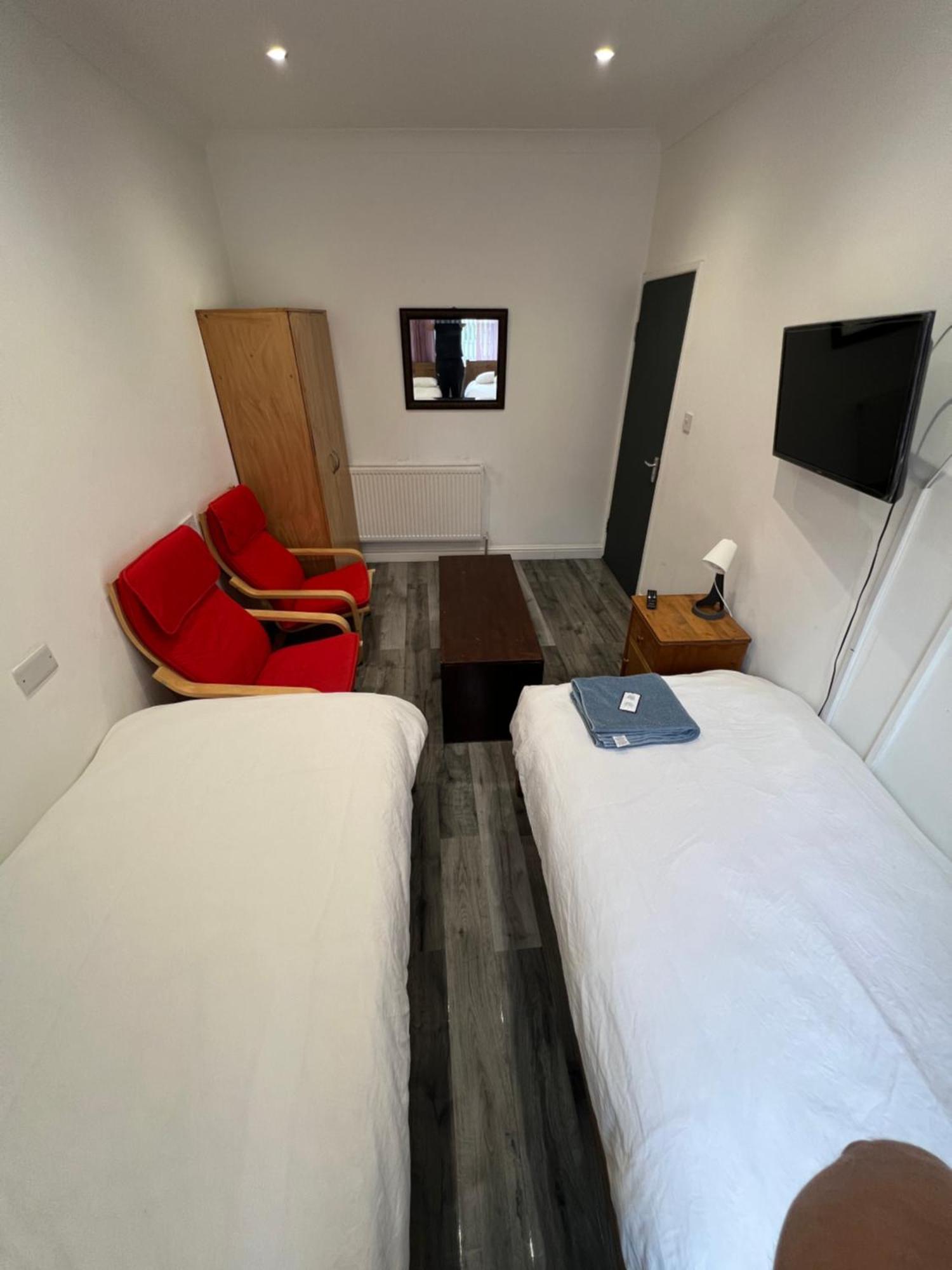 Zams Rooms Stoke-on-Trent Bagian luar foto